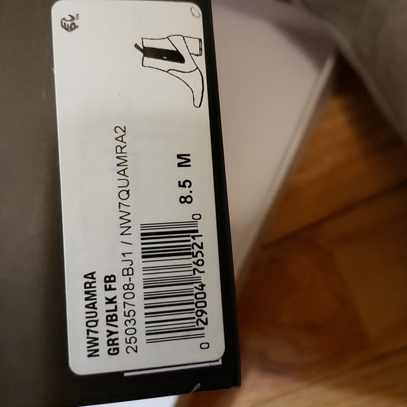 Nine West NWOT Gray Fabric Booties 8.5 - Picture 5 of 6